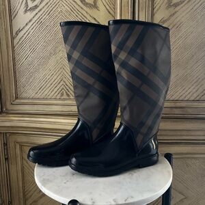 Burberry Rain Boots size 5